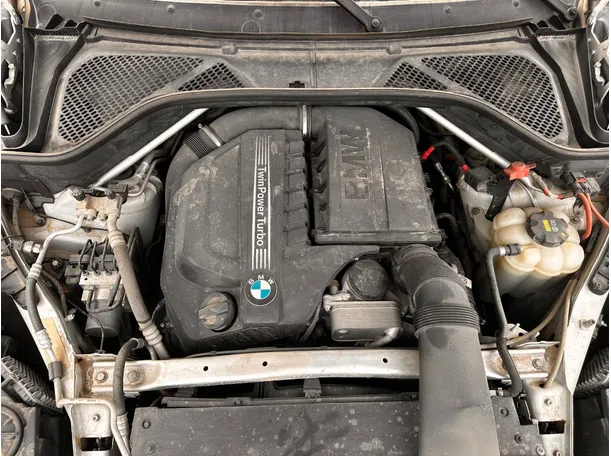 Car image 28