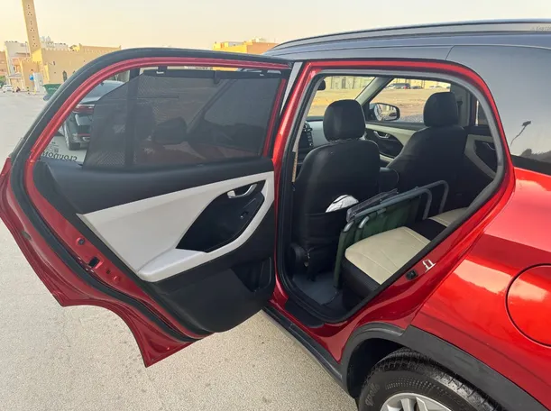 Car image 13