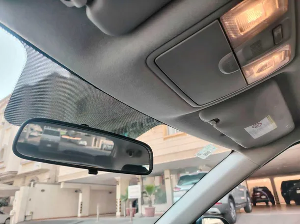 Car image 40