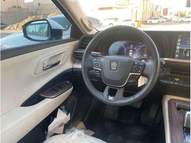 Car image 20