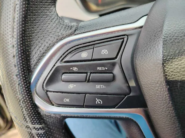 Car image 33