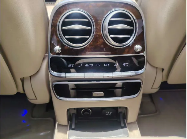 Car image 29
