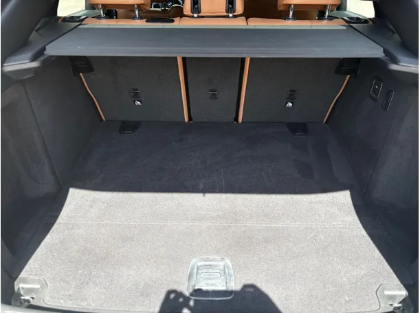 Car image 24