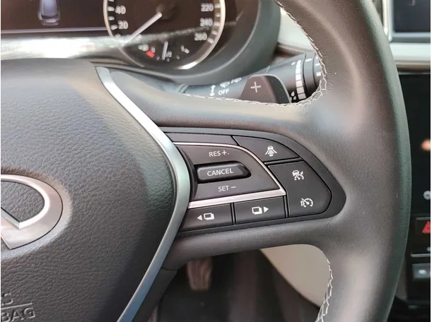 Car image 28