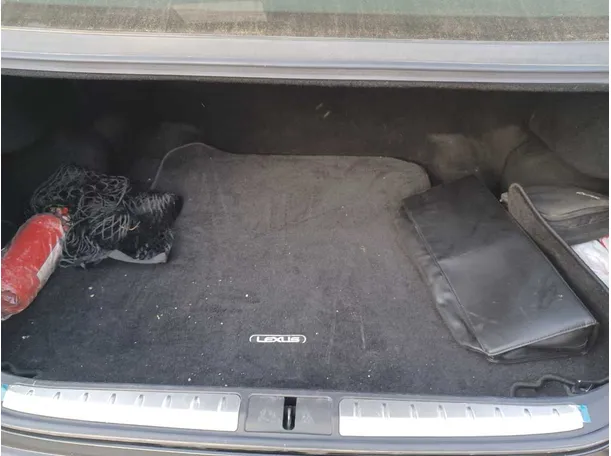 Car image 21