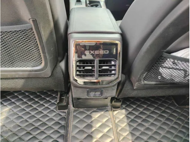 Car image 36