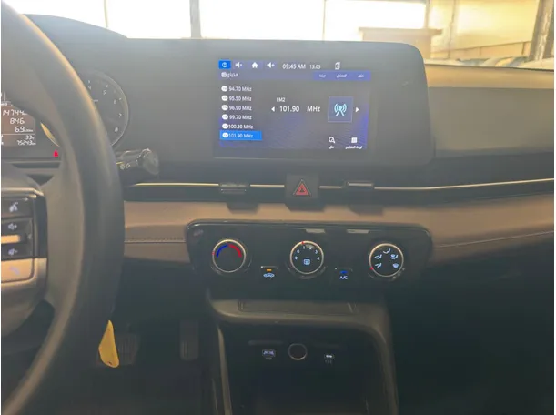 Car image 11
