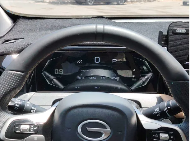 Car image 25