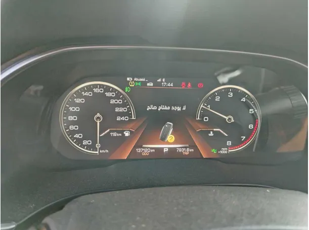 Car image 25