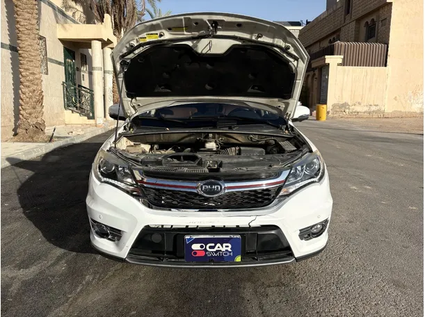 Car image 29
