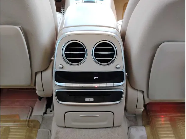 Car image 33