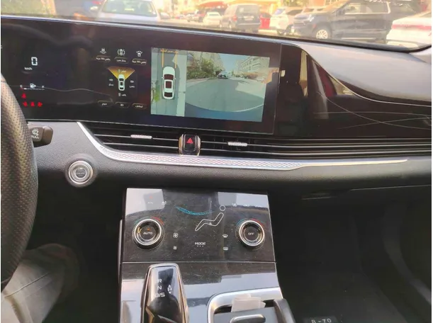 Car image 23
