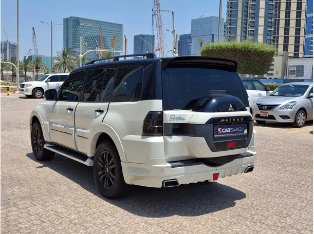 Car image 7