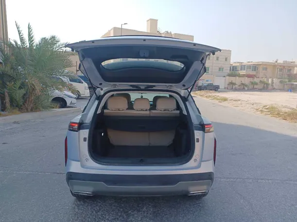 Car image 18