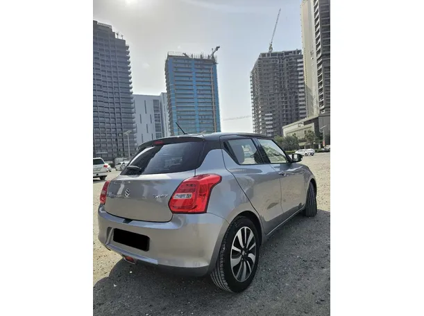 Car image 8