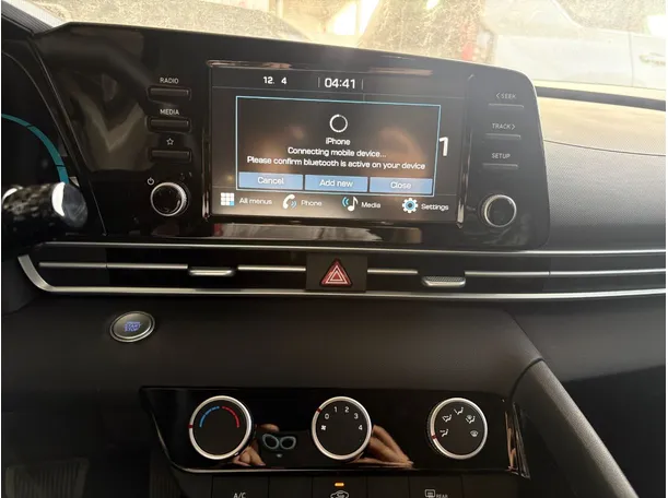 Car image 11