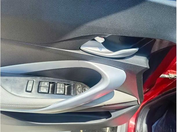 Car image 28