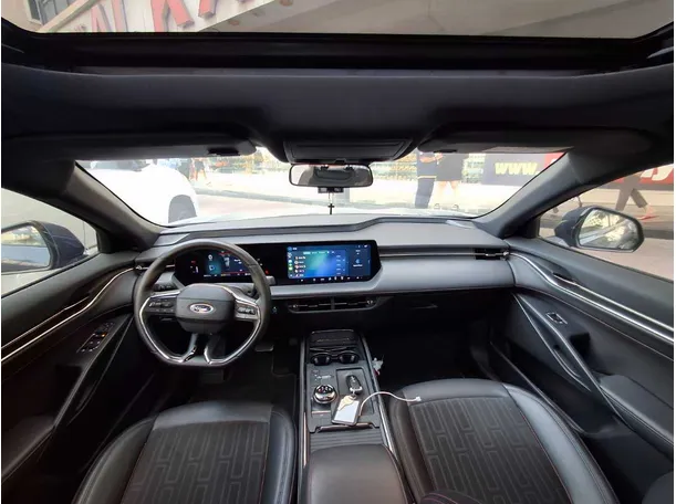 Car image 10