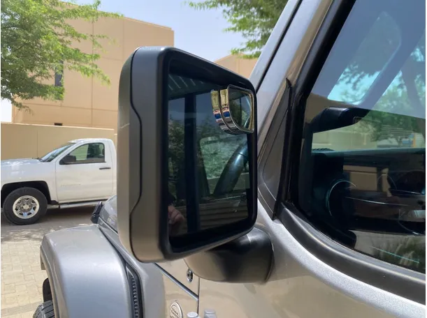 Car image 24