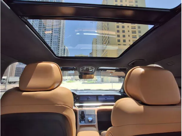 Car image 22