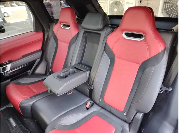 Car image 16