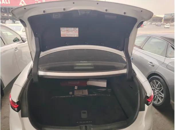 Car image 36