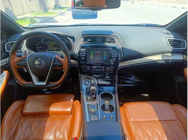 Car image 23