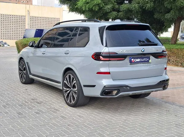 Car image 7