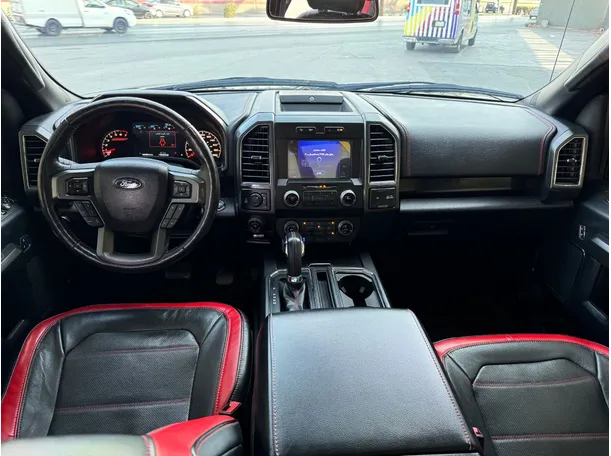 Car image 16