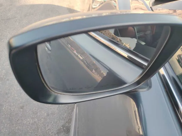 Car image 36