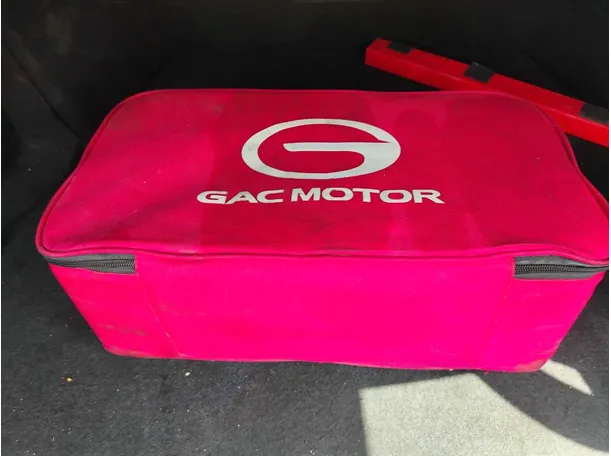 Car image 37