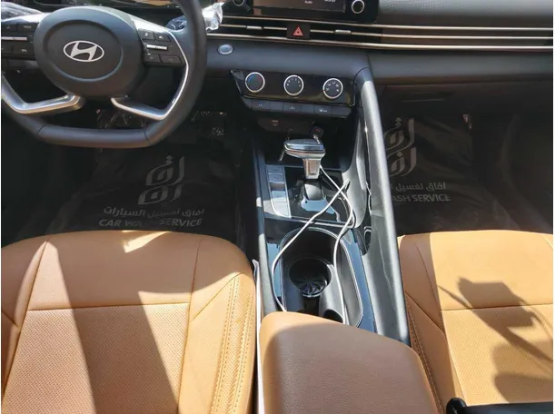 Car image 23