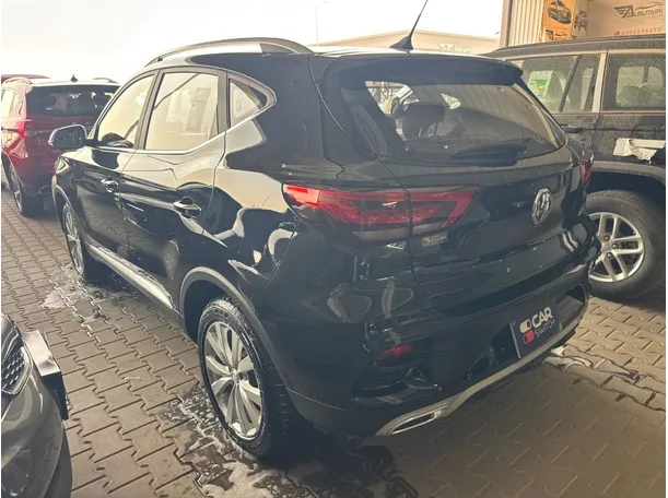 Car image 6