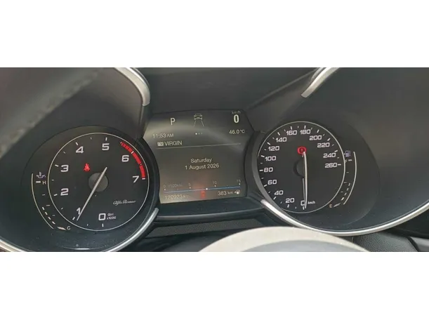 Car image 19