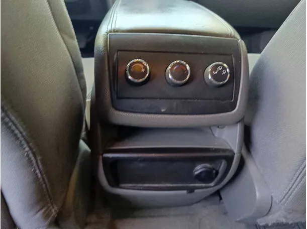 Car image 31