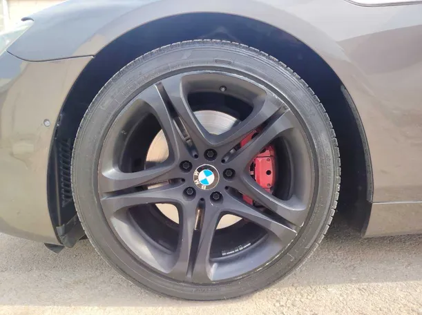 Car image 10