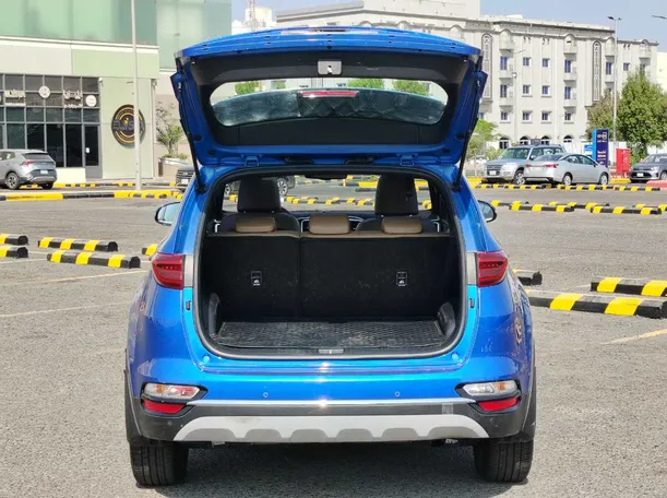 Car image 24