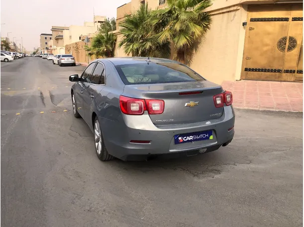 Car image 7