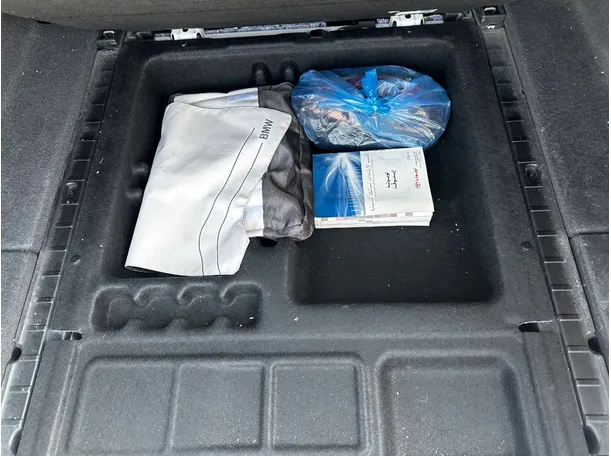 Car image 29