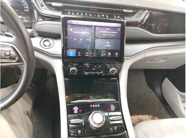 Car image 25