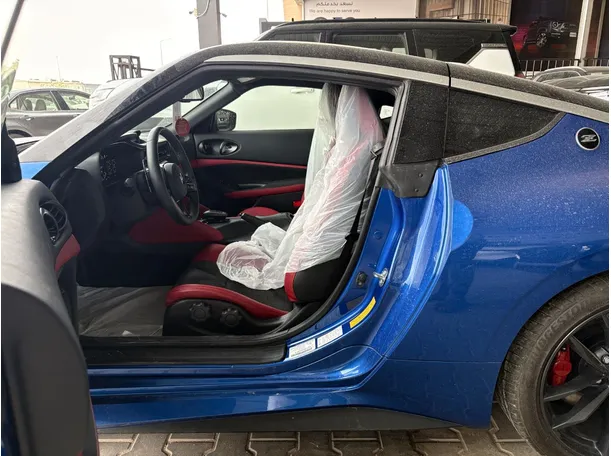 Car image 11