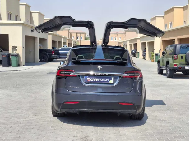 Car image 13