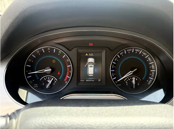 Car image 23
