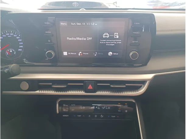 Car image 12