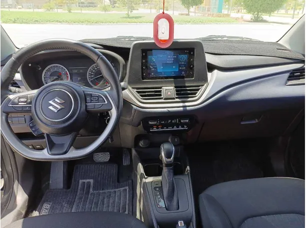 Car image 15