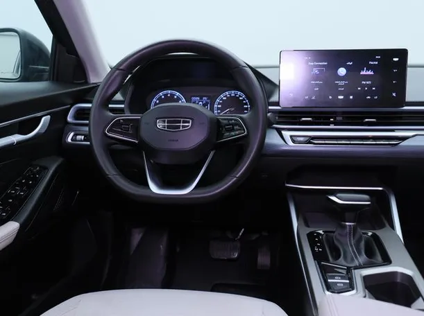 Car image 15