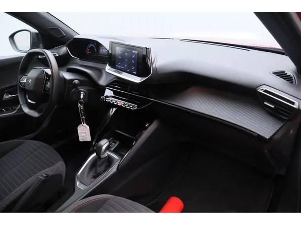 Car image 10