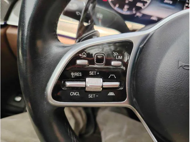Car image 43