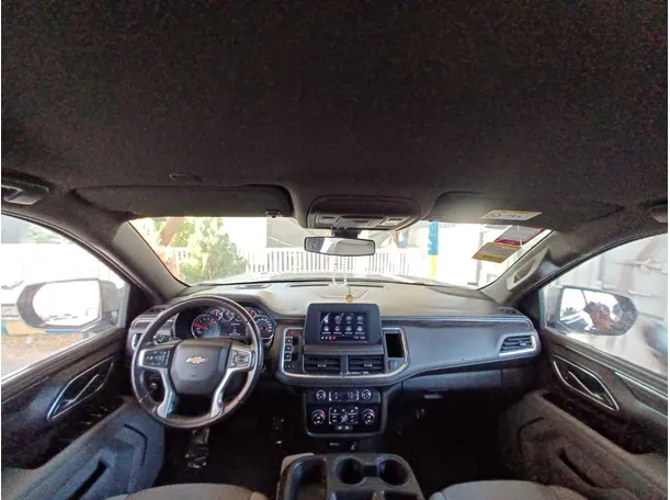 Car image 13