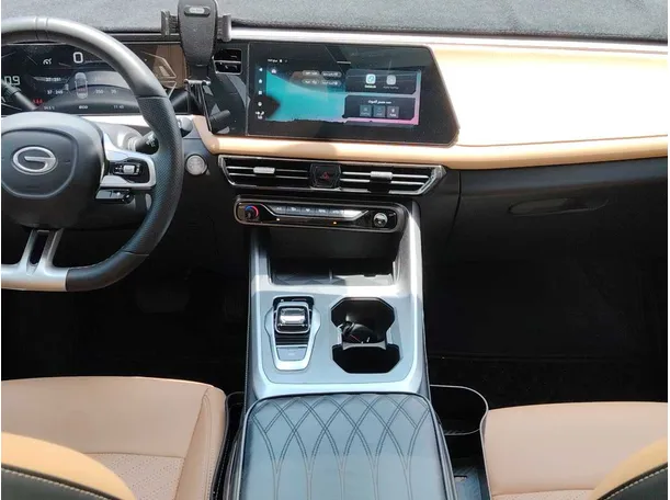 Car image 20